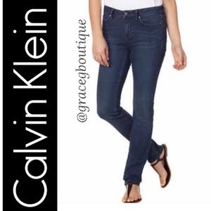 Calvin Klein Ladies Dark Wash Jeans Size 30